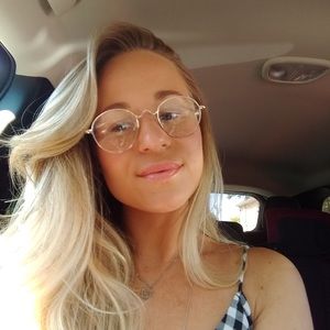 Meet your Posher, Jamie-lee